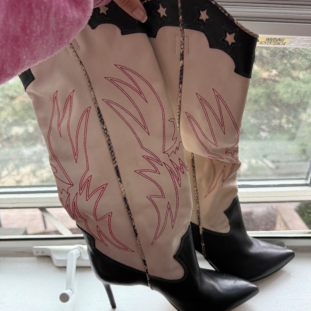 Maryana West Leather Boot - 8.5